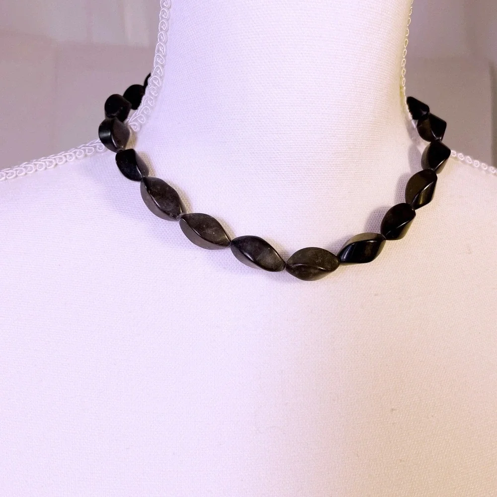 Vintage Black Twisted Marquise‎ Bead Choker Necklace Gold Tone Barrel Clasp Goth